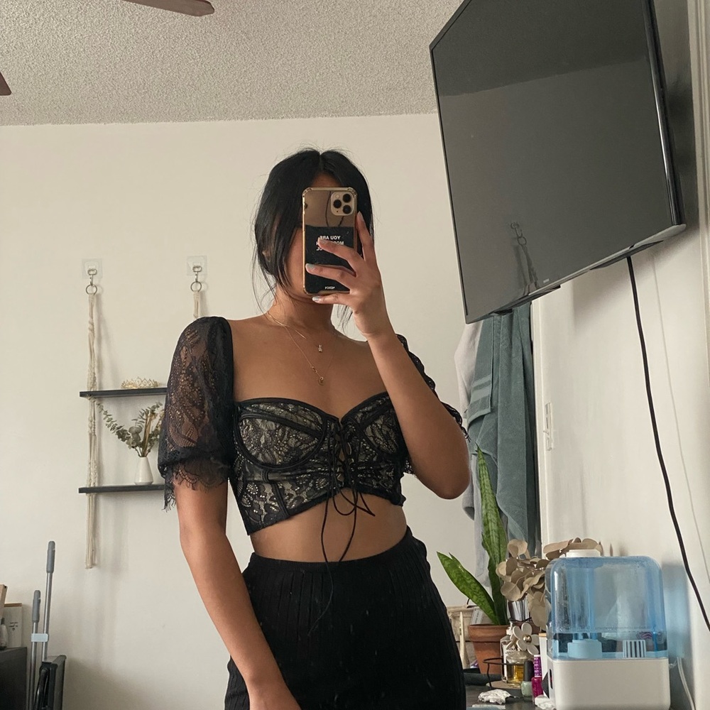Black lace bustier